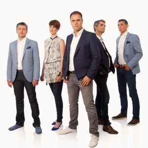 Listen to Za tebe sam ljubav čuvao song with lyrics from Baruni