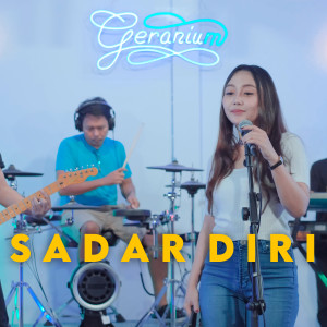 Listen to Sadar Diri song with lyrics from Afandi Geranium