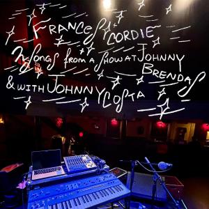 收聽Frances Cordie的Union Karaoke Night (feat. Johnny Costa)歌詞歌曲