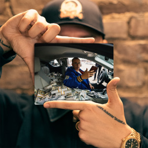 收聽Logic的Check Please (feat. C Dot Castro & T Man the Wizard) (Explicit)歌詞歌曲