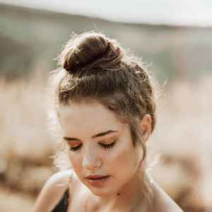 Dengarkan msdhsagq lagu dari mc小炀 dengan lirik