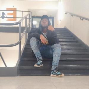 Listen to moon leads song with lyrics from rusagi