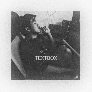 Dengarkan lagu กล่อมฉันนอนที nyanyian TextBox dengan lirik