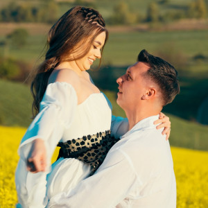 Dengarkan lagu Canta Cucule Si Mie nyanyian Bogdan Berbecar dengan lirik