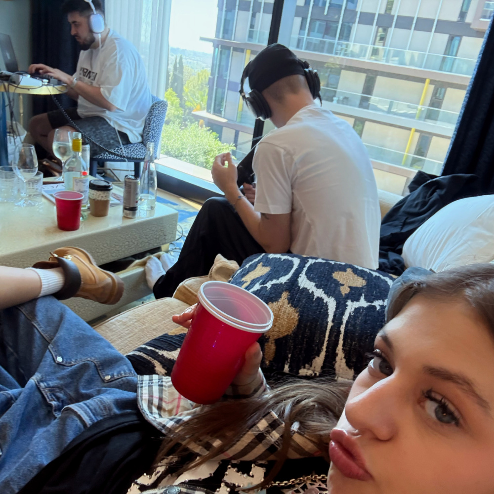 1DAY IN LA (Explicit)