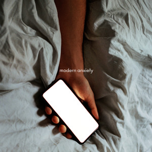 ดาวน์โหลดและฟังเพลง alone พร้อมเนื้อเพลงจาก Josef Salvat