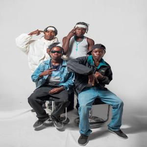 收聽World Music的Gucci (Explicit)歌詞歌曲