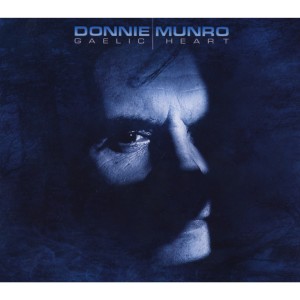 ดาวน์โหลดและฟังเพลง Soraidh le Eilean a' Cheò พร้อมเนื้อเพลงจาก Ronnie Munro & His Orchestra