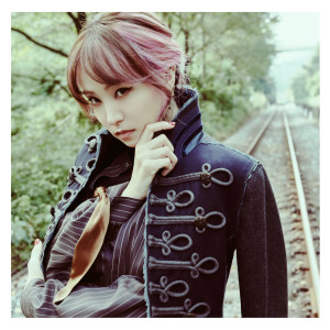 ดาวน์โหลดและฟังเพลง homura พร้อมเนื้อเพลงจาก LiSA