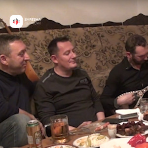 ดาวน์โหลดและฟังเพลง Ne drras te vekut kush po kan พร้อมเนื้อเพลงจาก Martin Gojani