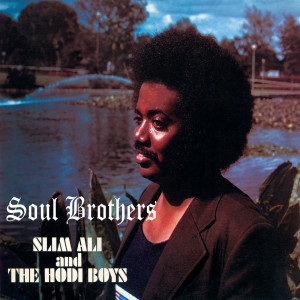 ดาวน์โหลดและฟังเพลง Bahari พร้อมเนื้อเพลงจาก Slim Ali & The Hodi Boys