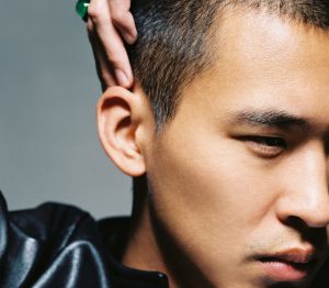 ดาวน์โหลดและฟังเพลง Your Whom Am I? (单曲) พร้อมเนื้อเพลงจาก 黄立行