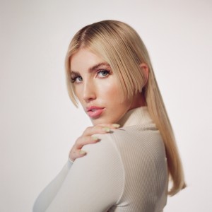 Listen to Oasis song with lyrics from Ella Rosa