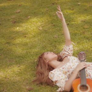 ดาวน์โหลดและฟังเพลง Ako Naman Muna พร้อมเนื้อเพลงจาก Angela Ken