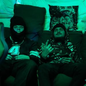 收聽M2Smoov的Settle Down (feat. 4NDRE$) (Explicit)歌詞歌曲