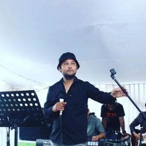 Listen to Revolusi song with lyrics from Fatah Gaiss