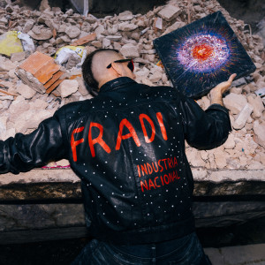 ดาวน์โหลดและฟังเพลง Insecto Raro พร้อมเนื้อเพลงจาก Fradi