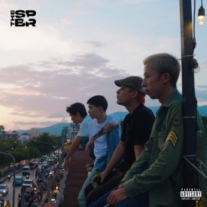 Dengarkan Country Road (feat. Ryota Kwbt & 柴崎リョウスケ) (Explicit) lagu dari The Space Brothers dengan lirik