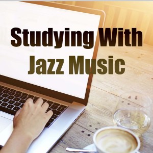 Dengarkan I Get A Kick Out Of You lagu dari Clifford Brown dengan lirik