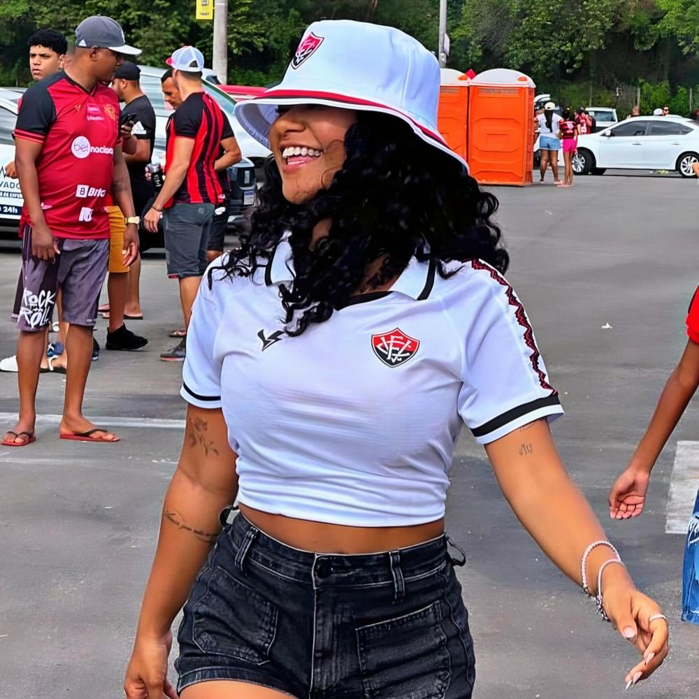 CONHECI UMA MINA NO MORRO x APAIXONOU EU VERSÃO FUNK RJ (Explicit)