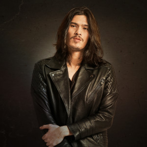 收聽Virzha的Bayangmu歌詞歌曲