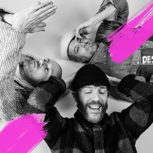 收聽Tambour Tambour的Liberté chérie歌詞歌曲