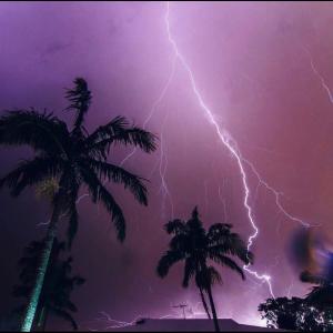 收聽YungNa的REVENGE®歌詞歌曲