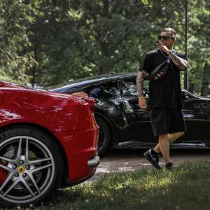 收聽Rivo的Pelikentällä (feat. Rekami)歌詞歌曲