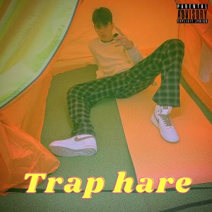 Dengarkan lagu Trap Hare (Explicit) nyanyian Floydi dengan lirik