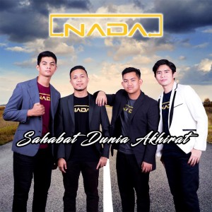 Dengarkan lagu Sahabat Dunia Akhirat (Minus One) nyanyian Nada dengan lirik