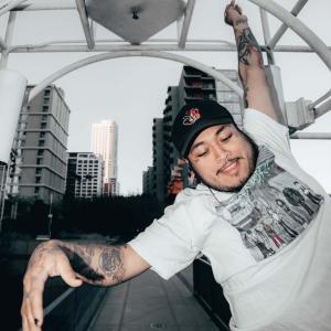 收聽Kenny Orlando的reflections (Explicit)歌詞歌曲
