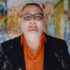 Listen to 7 Fete song with lyrics from Bobby Rostas