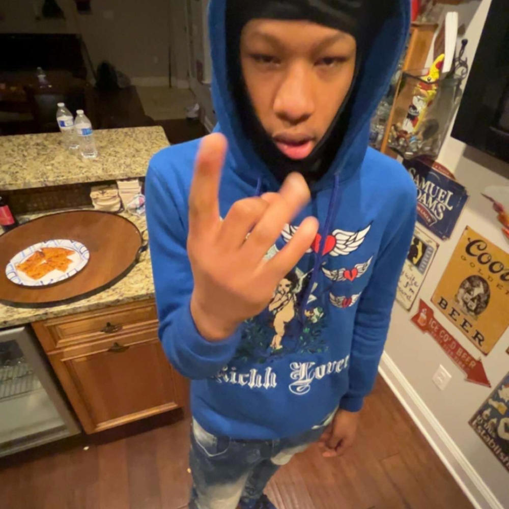 Mazi! (feat. Beacher Welle) (Explicit)