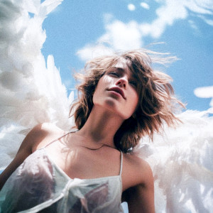 Listen to ICARUS song with lyrics from M3LADI
