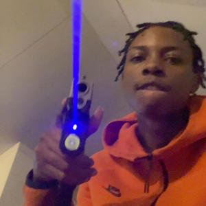 收聽Sickofsliming的Wigs歌詞歌曲