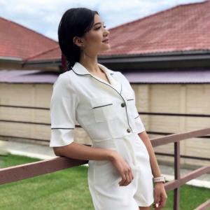 Listen to Мне тебя обещали song with lyrics from A.T.