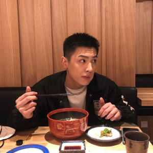 收听陈安排的未来的你歌词歌曲