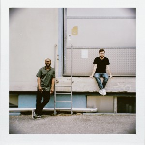 Dengarkan West Coast (Explicit) lagu dari Jo Mayasi dengan lirik