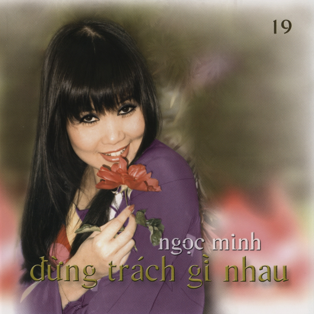 Dấu Đạn Thù Trên Tường Vôi Trắng