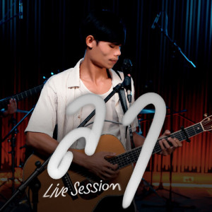 Dengarkan lagu ลา (Live Session) nyanyian นุเน๊ะ dengan lirik