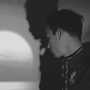 收聽Jayan的Tout s'arrête歌詞歌曲