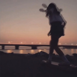 Dengarkan lagu 奶 酪 女 孩 nyanyian DryJo dengan lirik