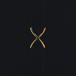 Album Alone I + II (China Deluxe Edition) oleh iwamizu