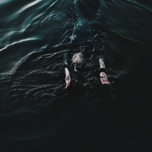 ดาวน์โหลดและฟังเพลง Catholic พร้อมเนื้อเพลงจาก The Drowned God