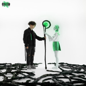 收听NAEKO的Hors de moi歌词歌曲