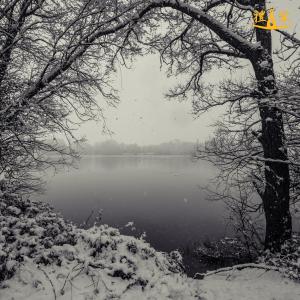 Listen to 这天下雪了 song with lyrics from Jiang Li