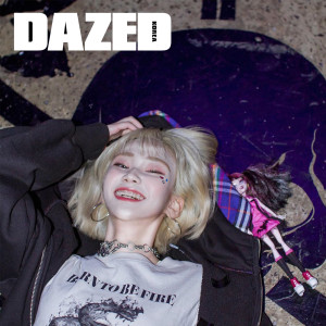 ดาวน์โหลดและฟังเพลง Dazed พร้อมเนื้อเพลงจาก Łukasz