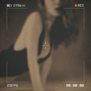 Listen to Recuerdas? (Explicit) song with lyrics from Rill