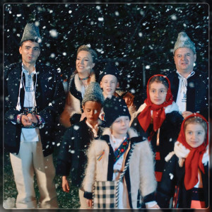 Listen to Gre' ierniță O Picat song with lyrics from Deti Iuga