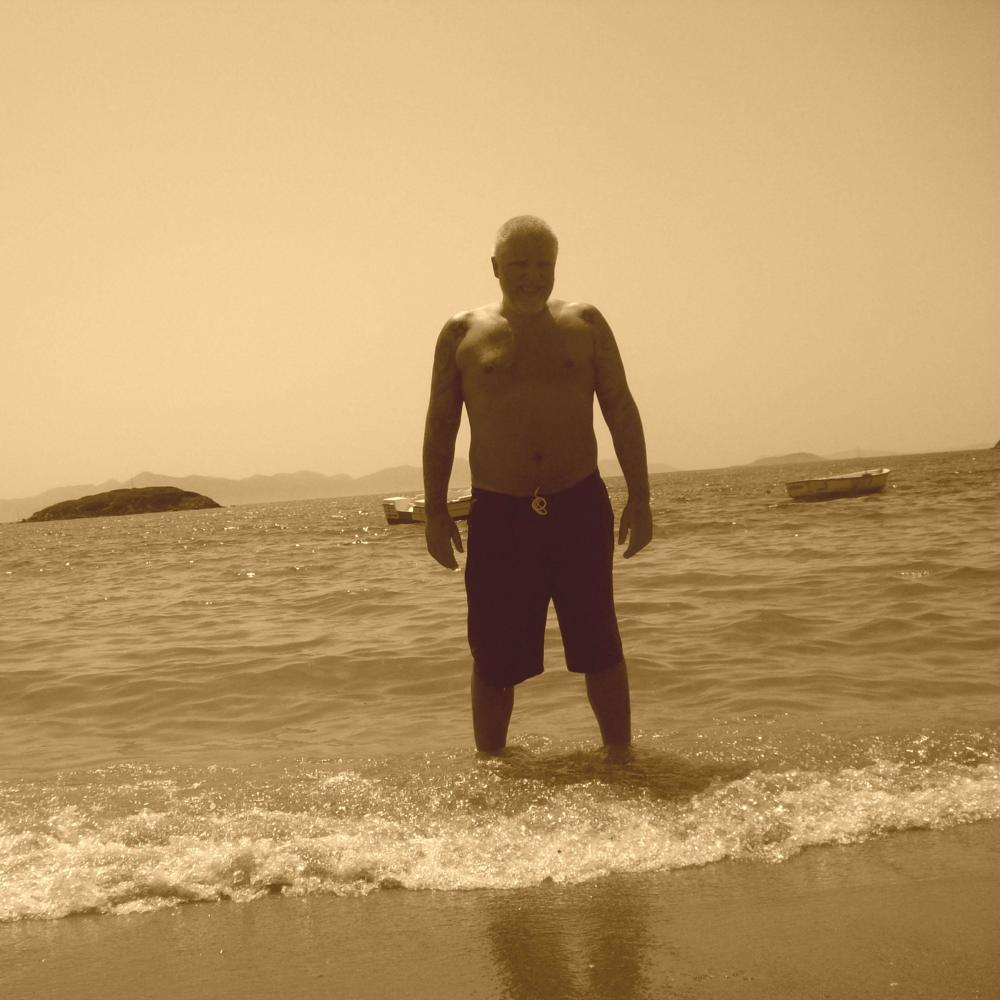 Sea Sun Sand (Drumless)
